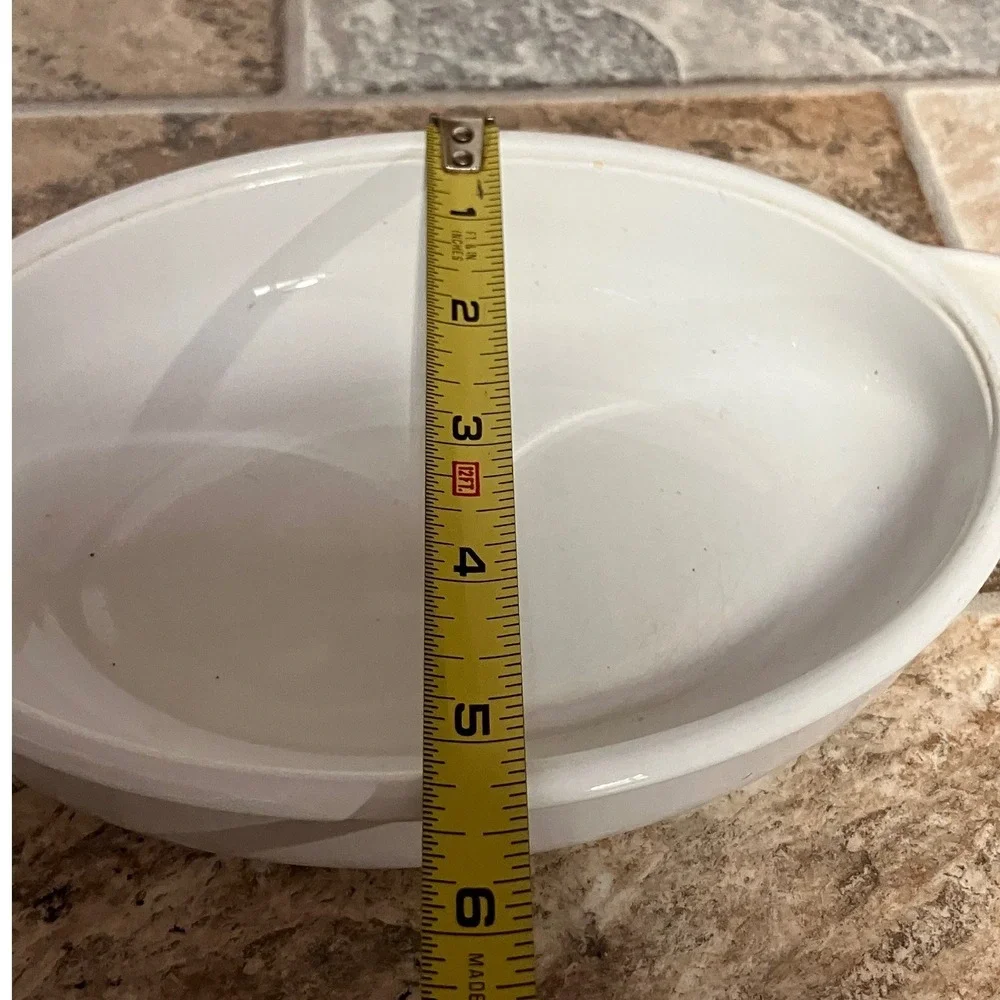 Corning Ware P-14-B White 14 Oz Oval Casserole Dish with Pyrex P-14-C Glass Lid